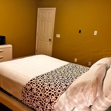 Spotless Guest Room With Shared Bathroom Orlando Exteriér fotografie